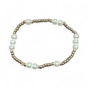 Elegant Gold and Pearl Beaded Bracelet